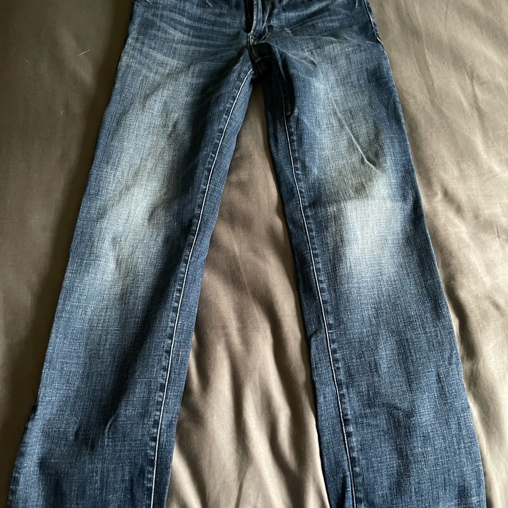 Gently used mens American Eagles jeans